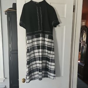 Stylish Black and White Plaid Midi Dress